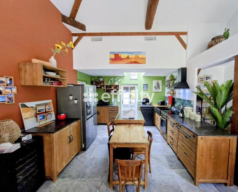 Demeure - 262 m² - 12 pièces