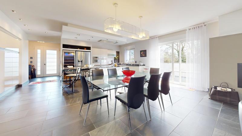 Maison - 252 m² - 6 pièces