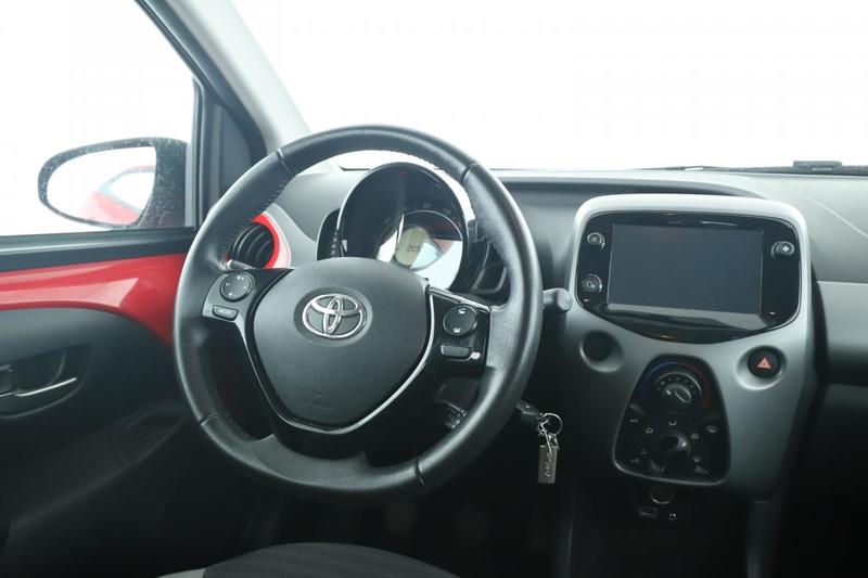Toyota Aygo 1.0 Vvt-i X-Play 5p 72 ch