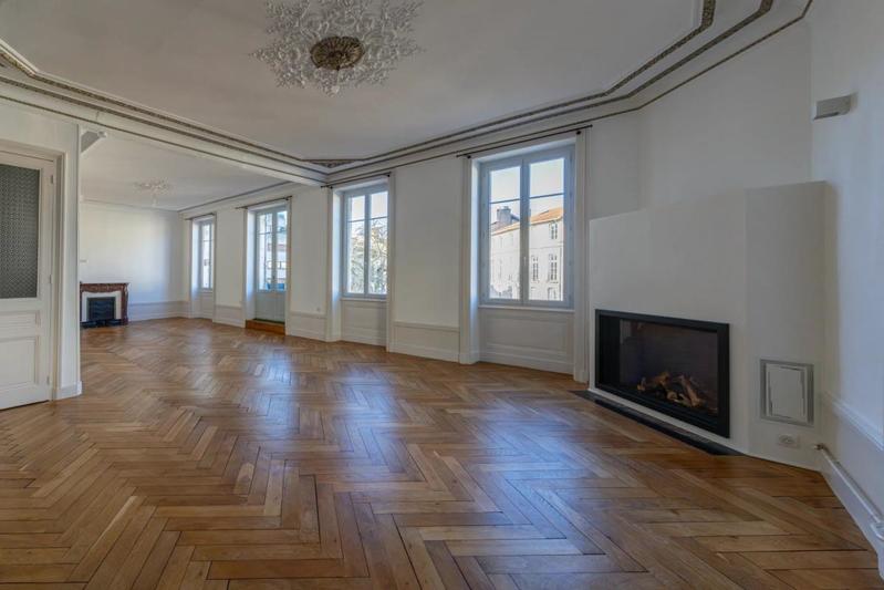 Appartement - 183 m² - 5 pièces