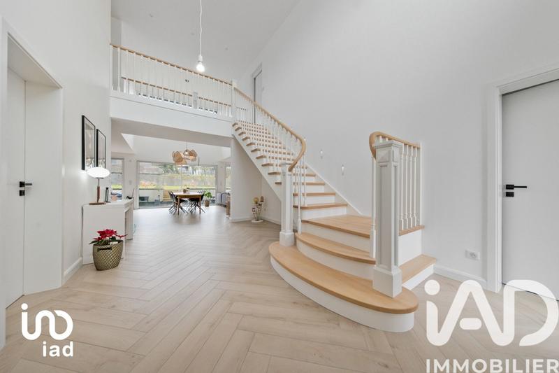 Maison de maîtres - 177 m² - 8 pièces