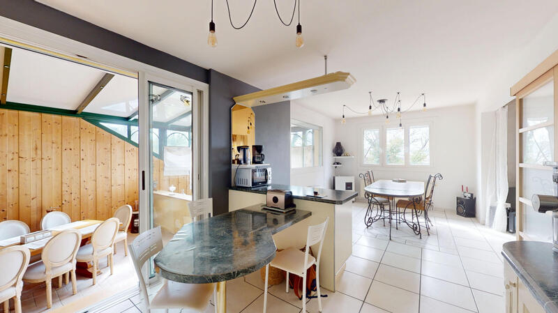 Maison - 160 m² - 8 pièces