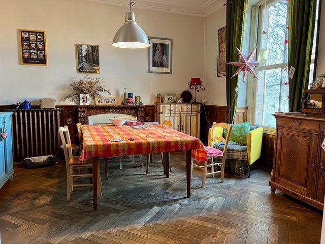 Maison - 185 m² - 7 pièces