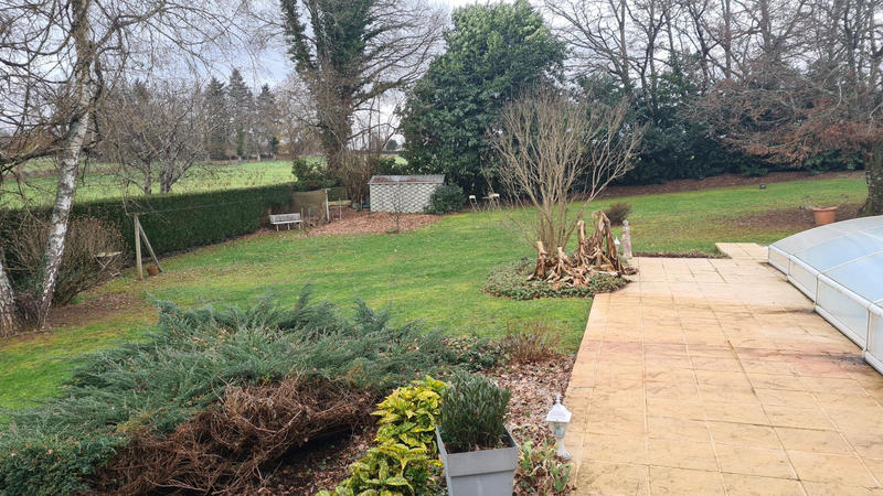 Maison - 202 m² - 7 pièces