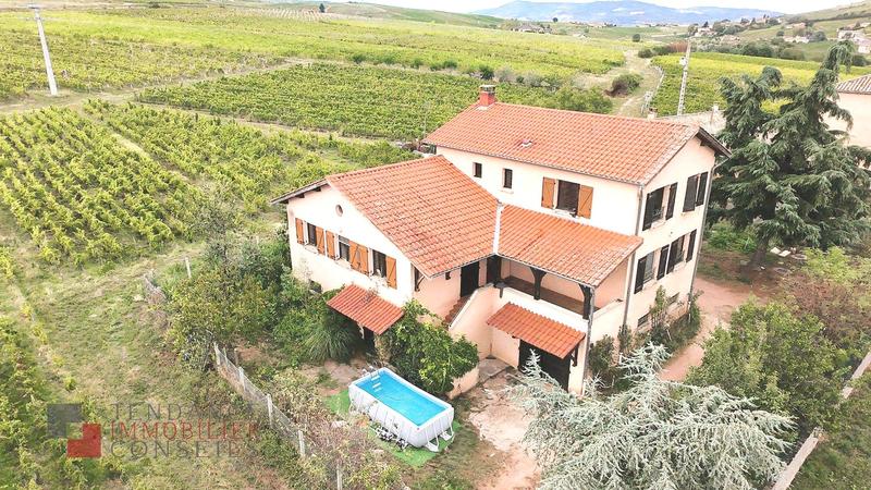 Maison - 210 m² - 8 pièces