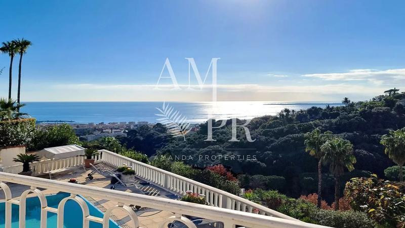 Villa - 230 m² - 9 pièces