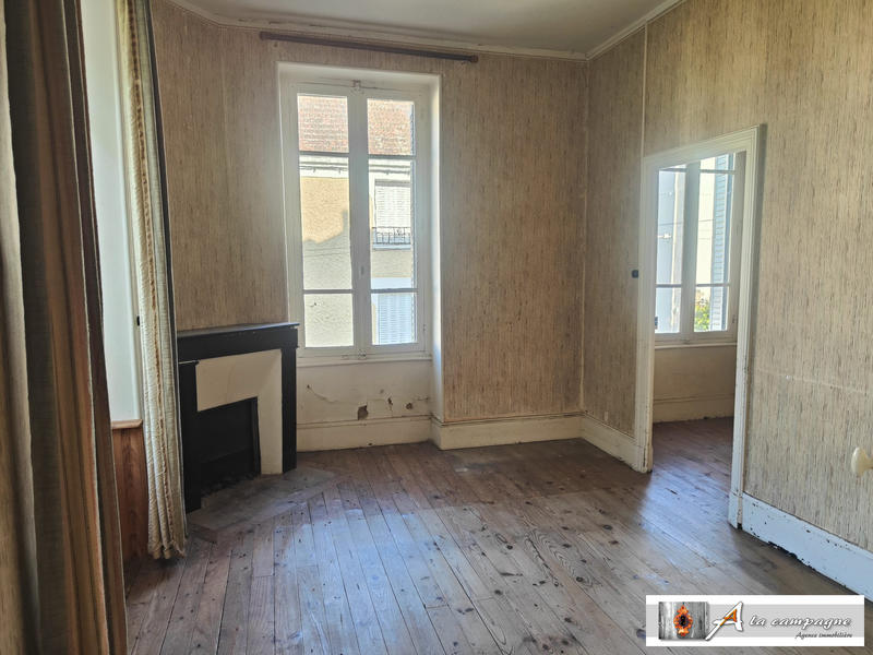 Maison traditionnelle - 283 m² - 17 pièces