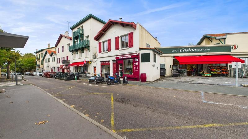 Maison jumelée - 171 m² - 6 pièces