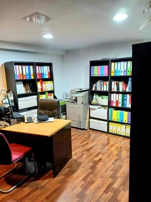 Local commercial - 69 m² - 3 pièces