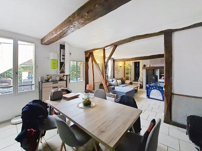 Maison - 82 m² - 5 pièces