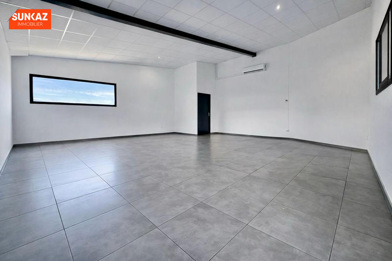 Local d'activités - 152 m²