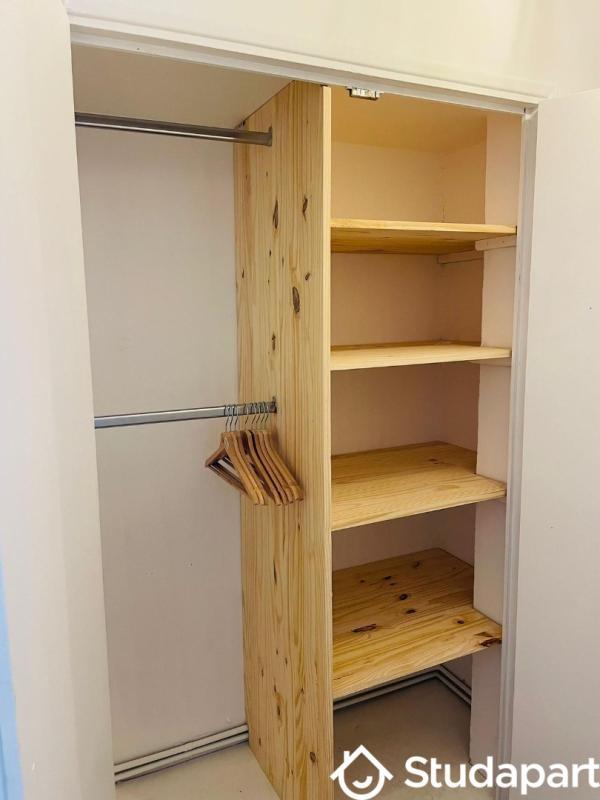 Chambre - 10 m² - 1 pièce