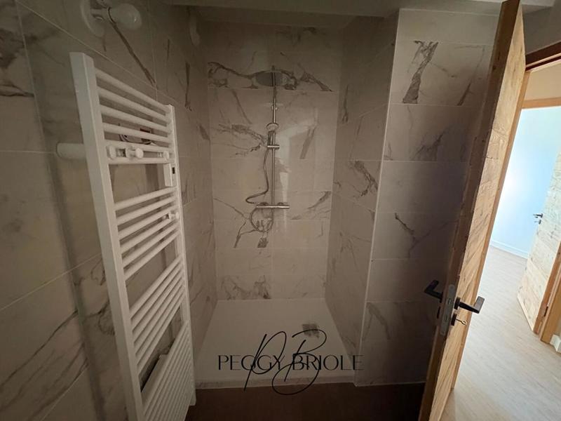 Appartement - 98 m² - 5 pièces