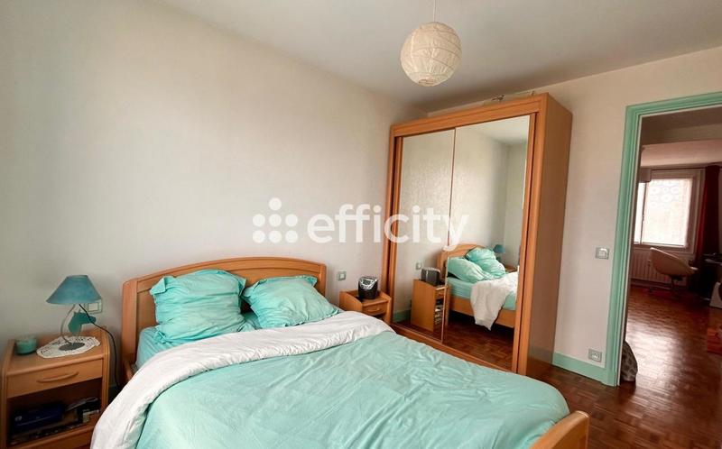 Appartement - 80 m² - 4 pièces