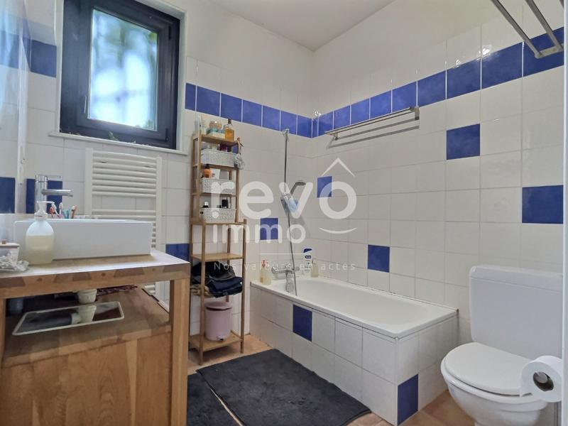 Maison - 203 m² - 7 pièces