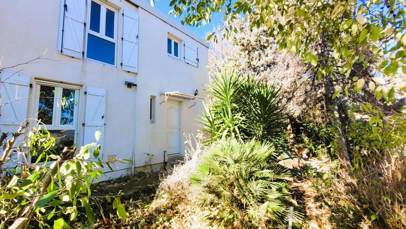 Villa - 90 m² - 4 pièces