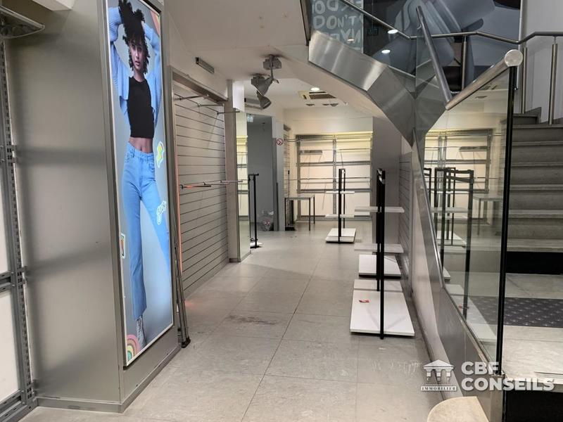 Local commercial - 186 m²