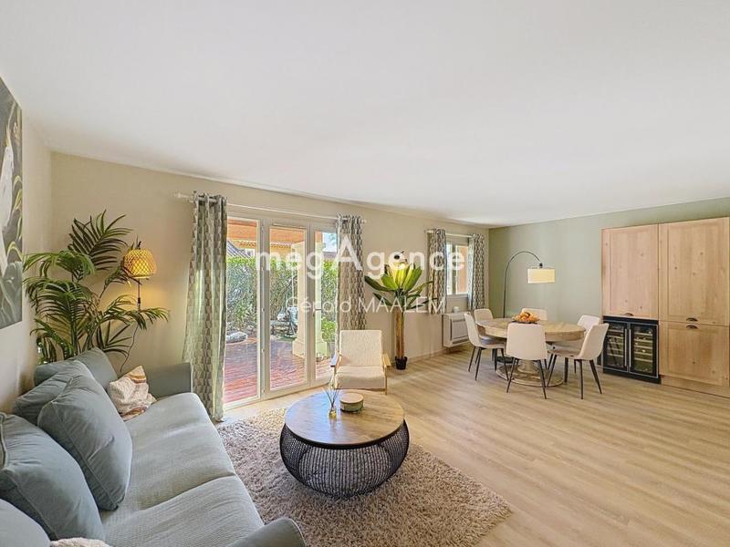 Maison - 90 m² - 5 pièces