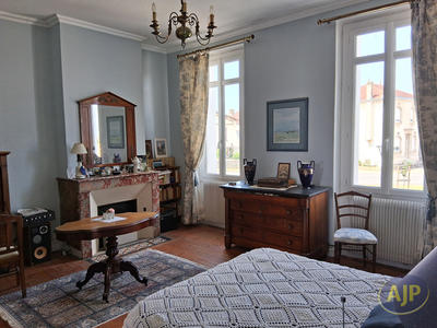 Maison de ville - 177 m² - 8 pièces