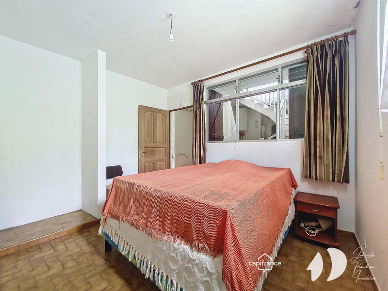 Maison - 193 m² - 9 pièces