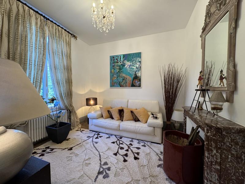 Maison - 700 m² - 15 pièces