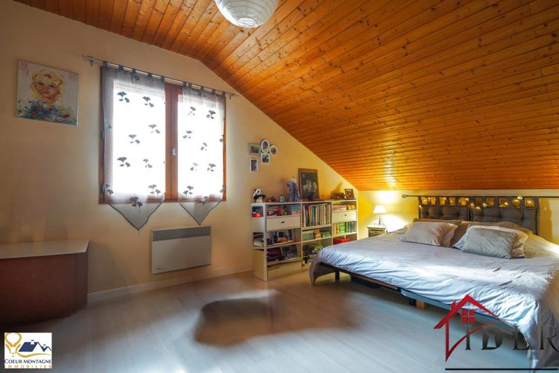 Maison traditionnelle - 168 m² - 5 pièces