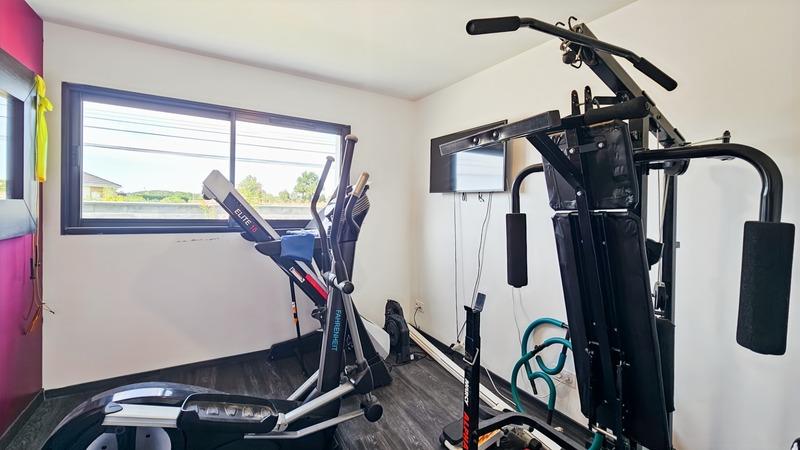 Maison - 161 m² - 6 pièces