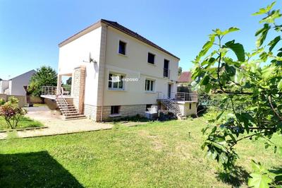 Maison - 240 m² - 7 pièces