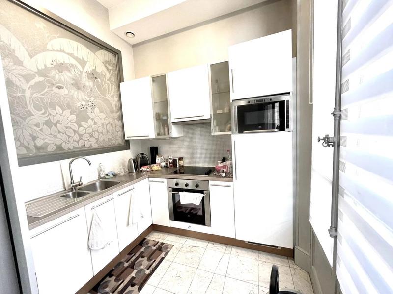 Appartement - 172 m² - 6 pièces