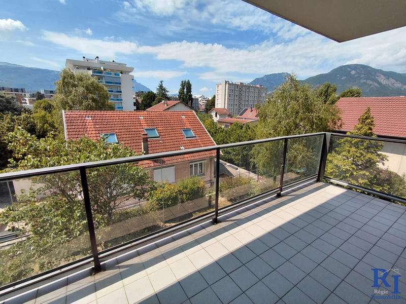 Appartement - 49 m² - 2 pièces