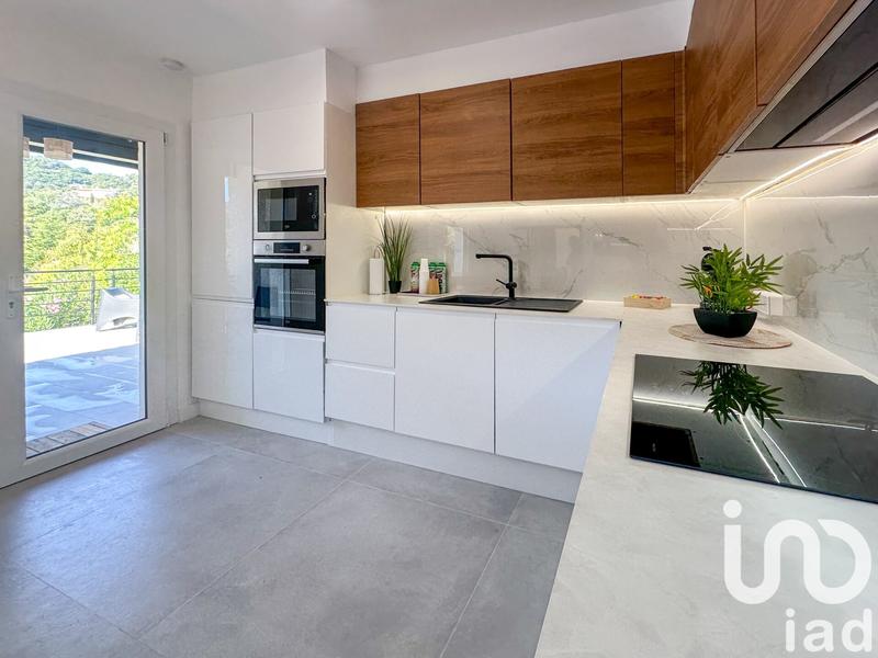 Maison - 137 m² - 5 pièces