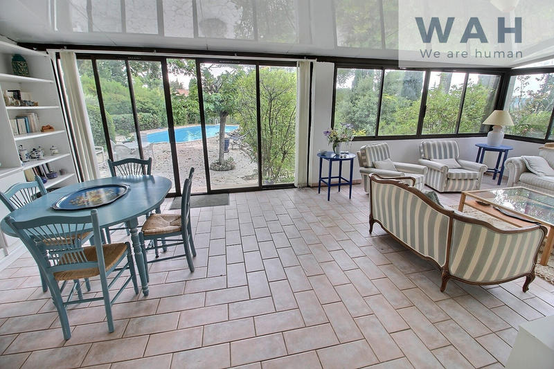 Maison - 187 m² - 7 pièces