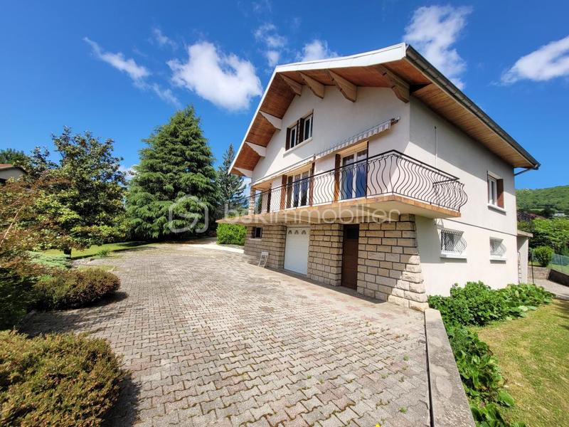 Villa - 230 m² - 6 pièces