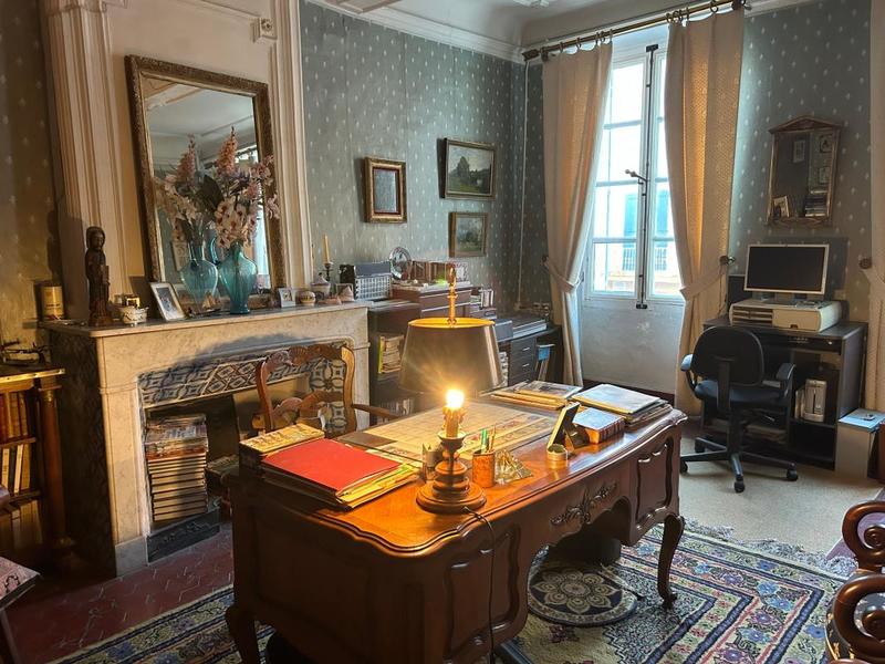 Maison - 320 m² - 8 pièces