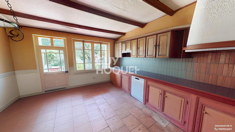 Maison - 360 m² - 9 pièces