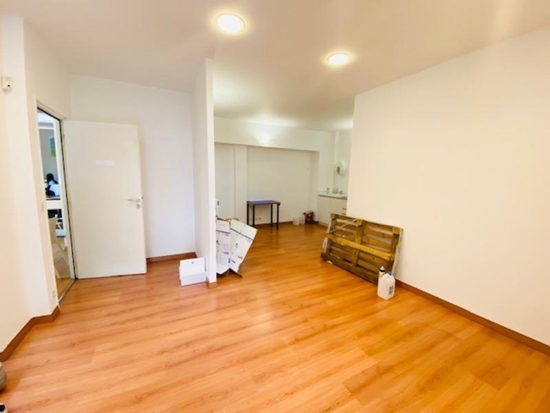 Local commercial - 331 m² - 25 pièces