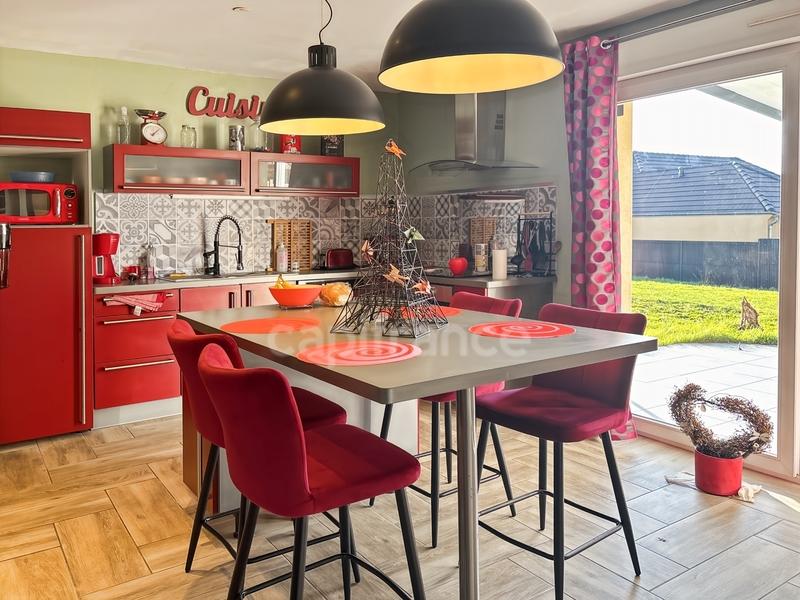 Maison - 90 m² - 4 pièces