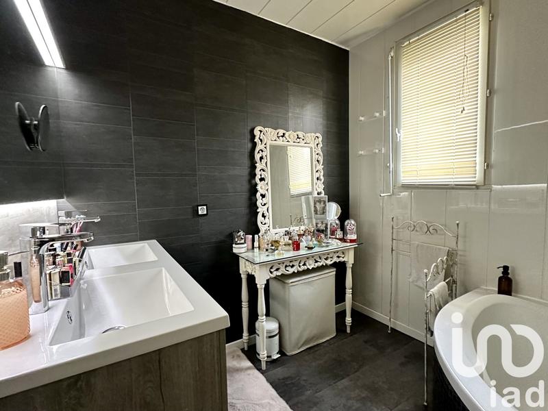 Maison - 190 m² - 7 pièces