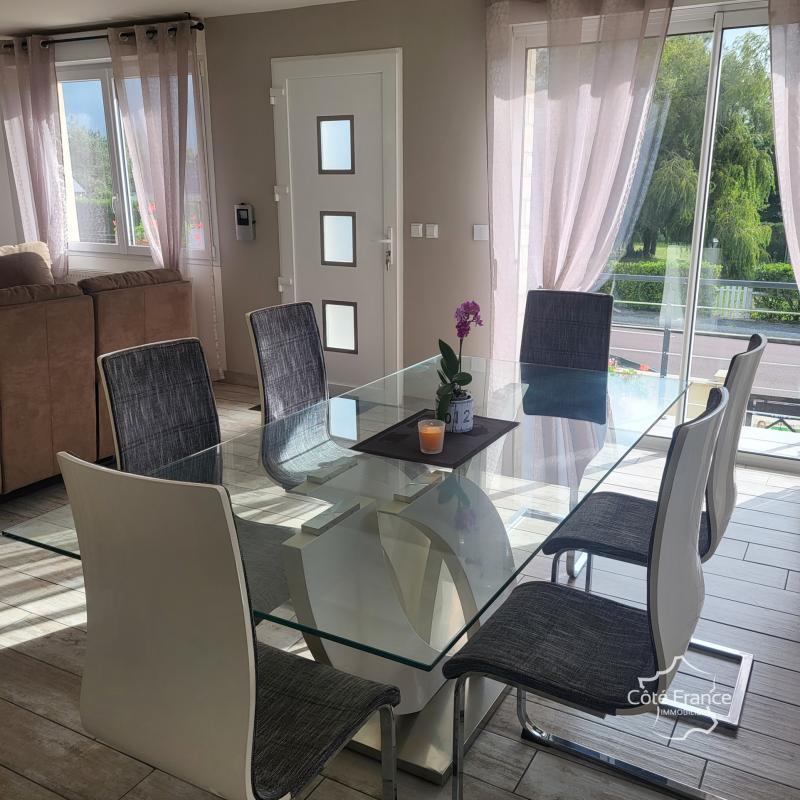 Pavillon - 195 m² - 7 pièces