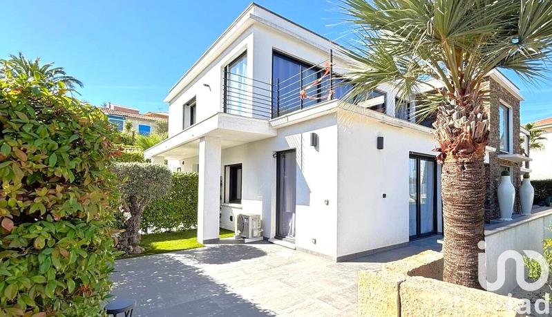 Maison - 306 m² - 9 pièces