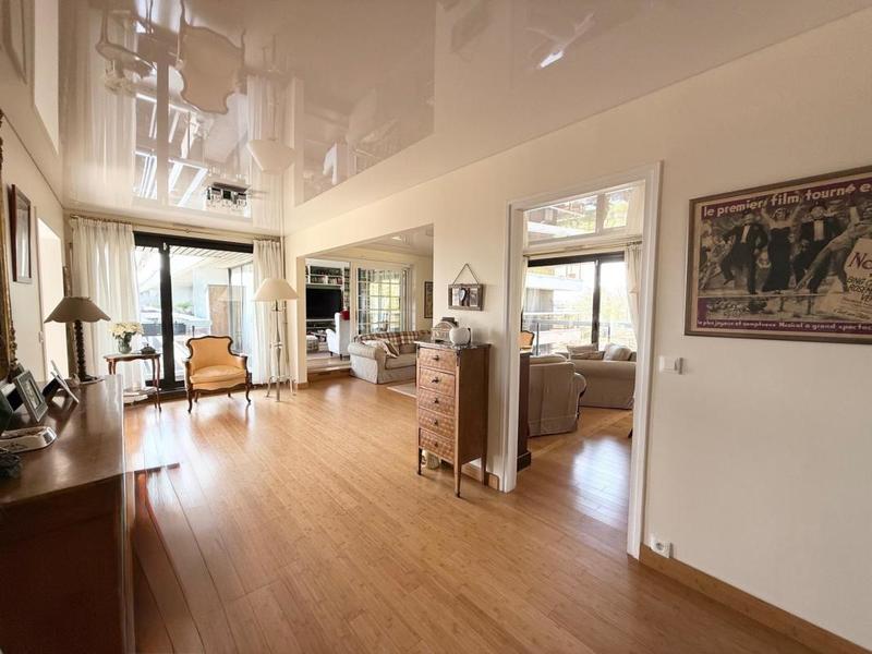 Appartement - 146 m² - 5 pièces