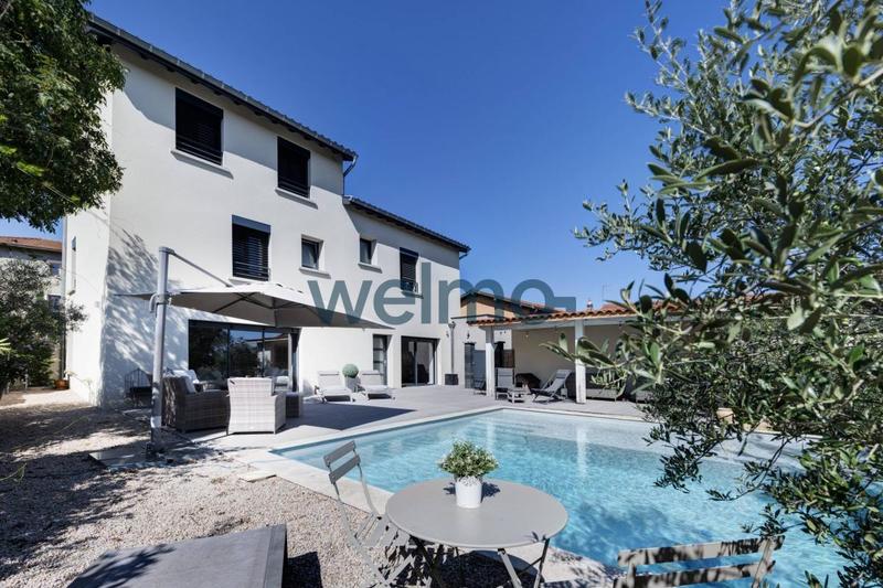 Maison - 175 m² - 8 pièces