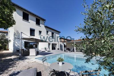 Maison - 175 m² - 8 pièces