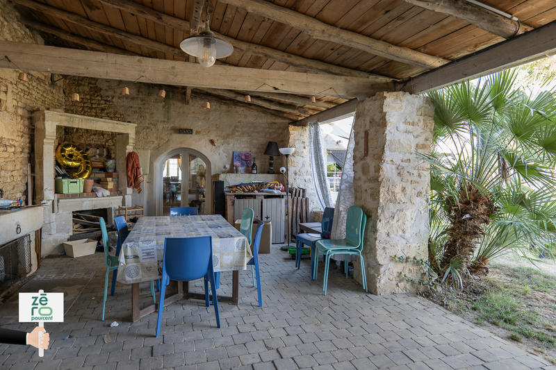 Maison - 208 m² - 8 pièces