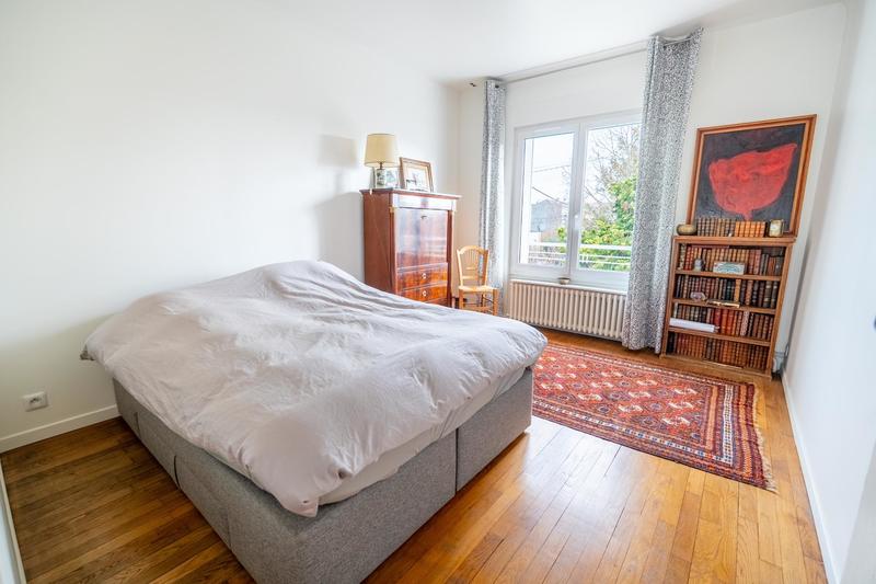 Maison - 180 m² - 7 pièces