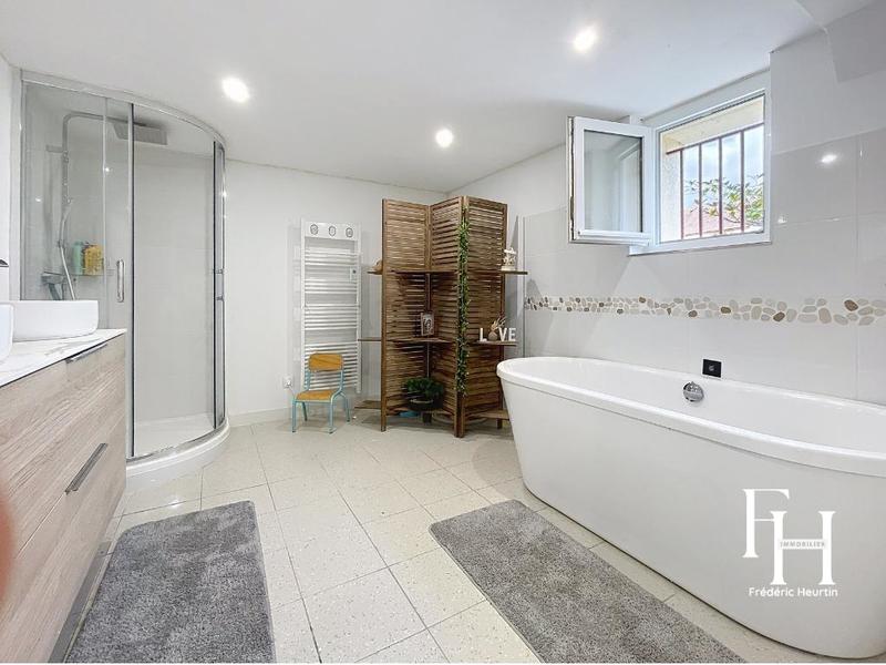 Maison - 128 m² - 5 pièces