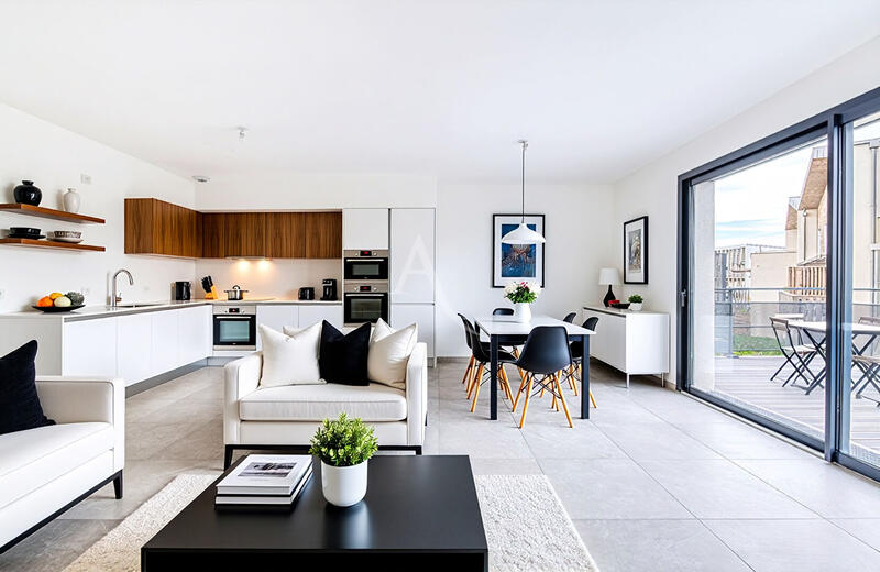 Maison - 93 m² - 4 pièces