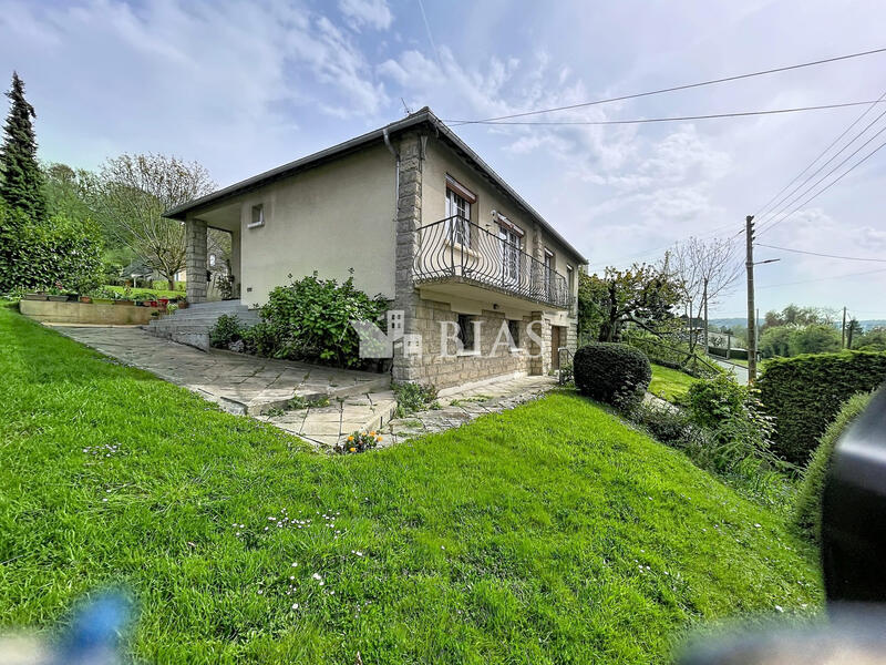 Maison - 111 m² - 4 pièces