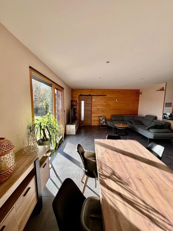 Maison - 121 m² - 4 pièces