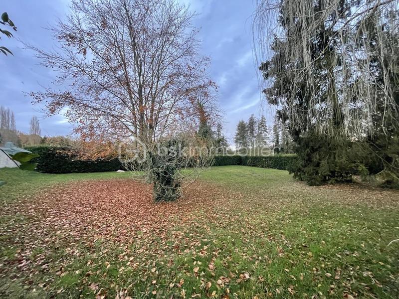 Terrain constructible - 700 m²